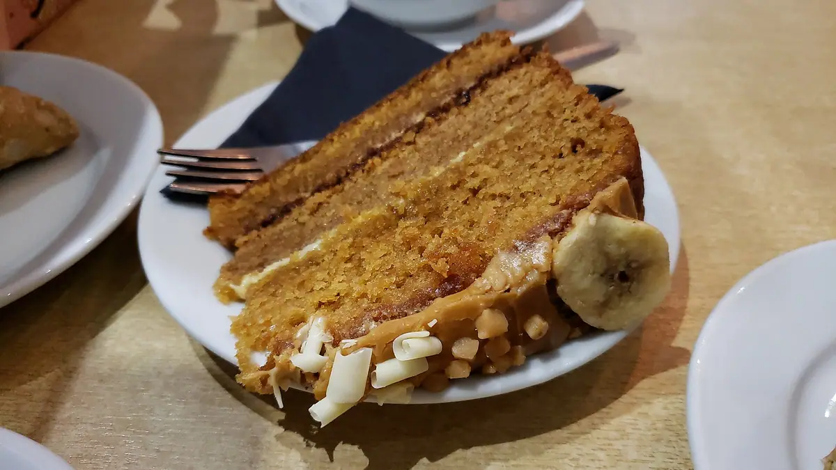 The Beach Hut – cake shop in Friars Cliff, Highcliffe-on-Sea